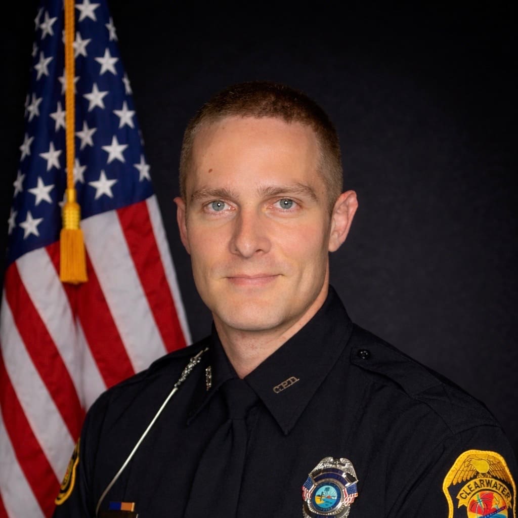 8E255641-16F3-4B6F-A06B-3333FB1624F5